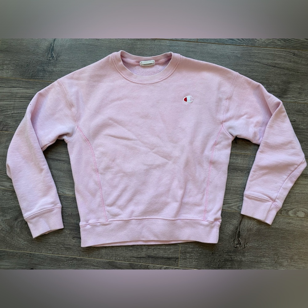 Champion Light Pink Classic Crewneck Sweatshirt 82% cotton